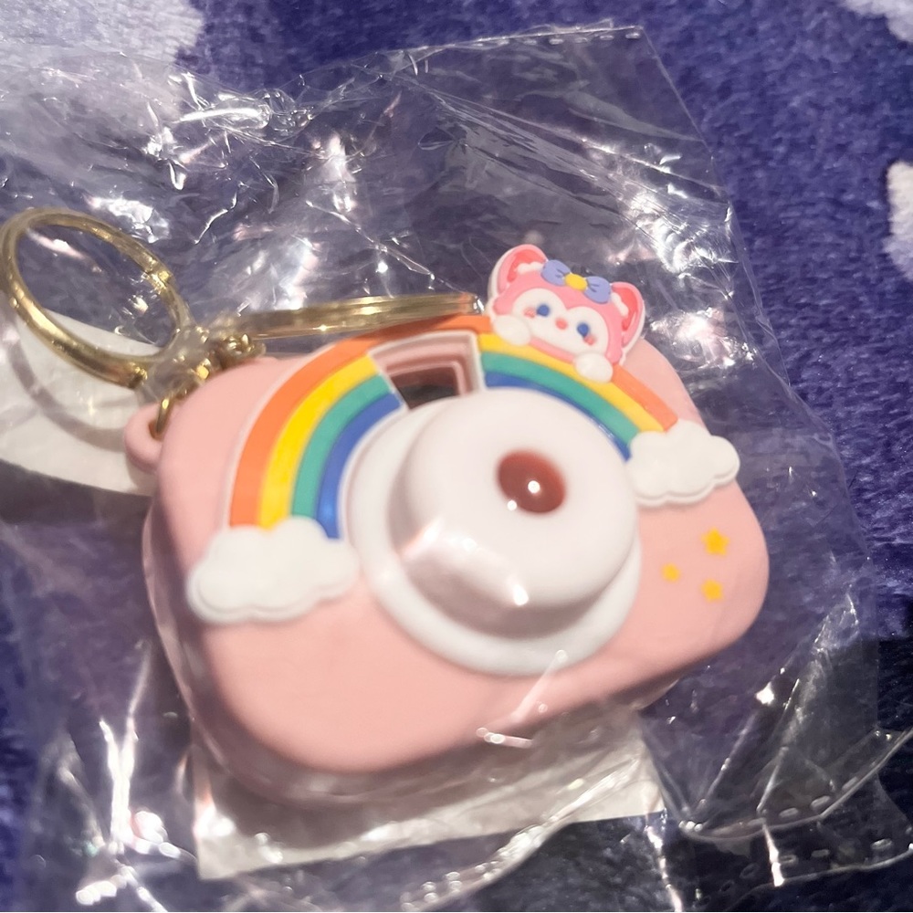 Rainbow Projection Camera Keychain ☆o-[･o･]-o尸 ★ Bundle only please ★